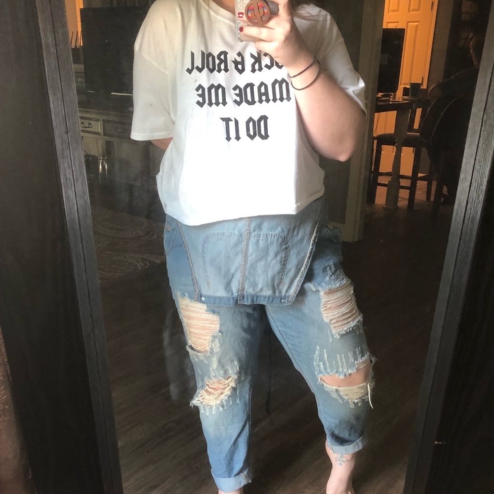 Cropped Tee